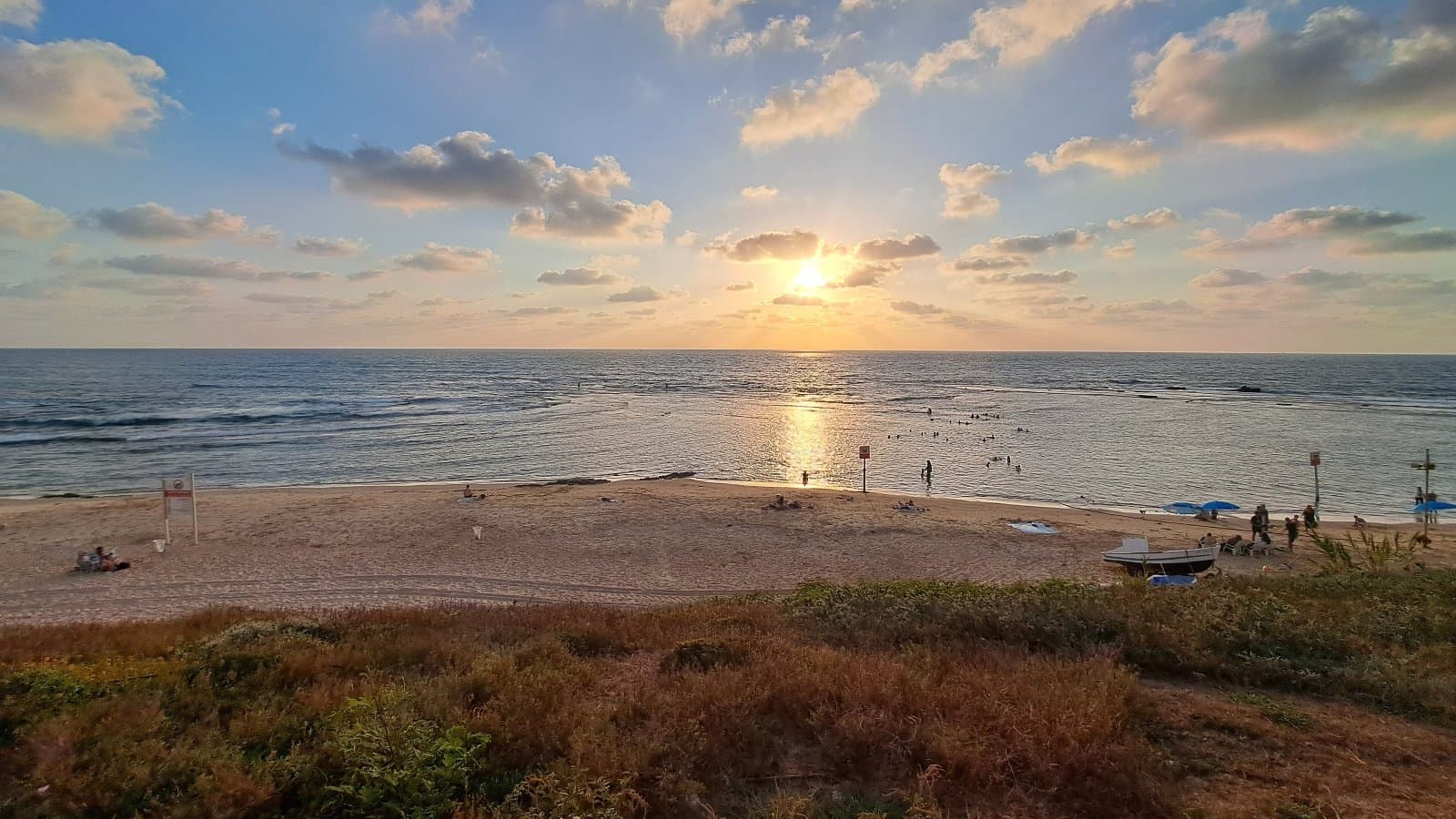 הקיץ שבו הכל התחיל (או הפעם הראשונה שלנו...)