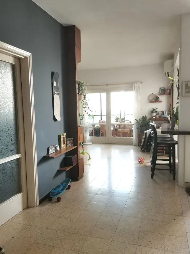 דירה מרווחת בלב תל אביב (קרוב לכיכר רבין), שכונה נעימה, שקטה וירוקה