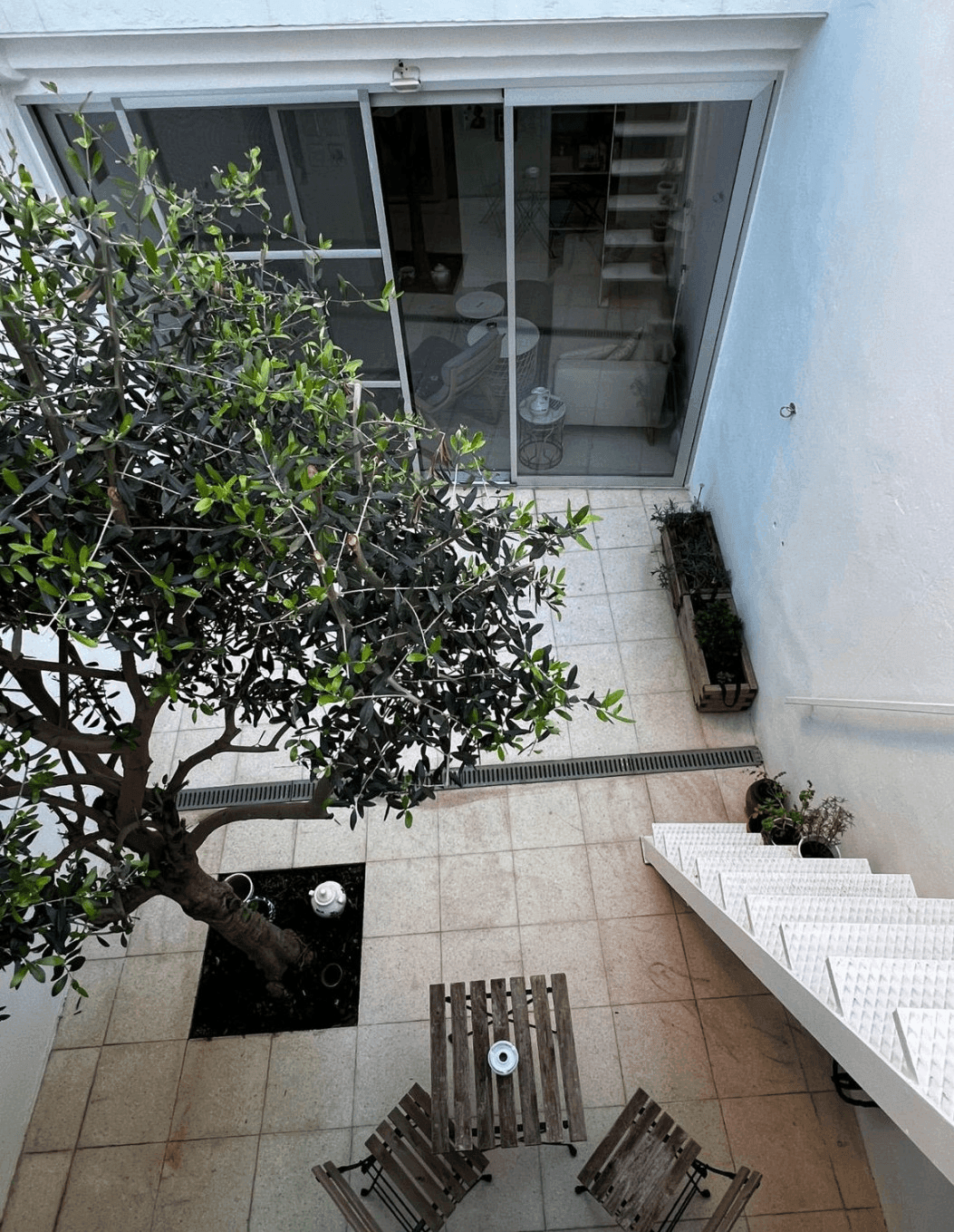 סטודיו מרווח עם פטיו בקבניאל - תמונה 5