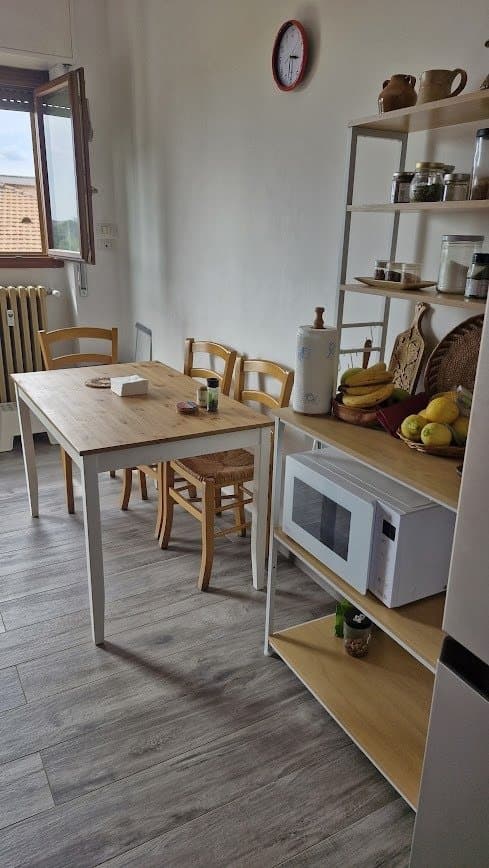 דירה מרווחת מוארת ושקטה בשכונה ירוקה במילאנו - תמונה 3
