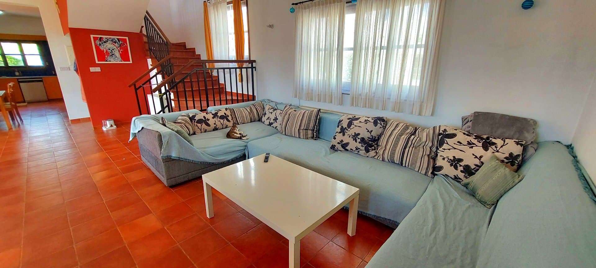 בית פרטי עם חצר ענקית בכפר בקפריסין. - תמונה 5